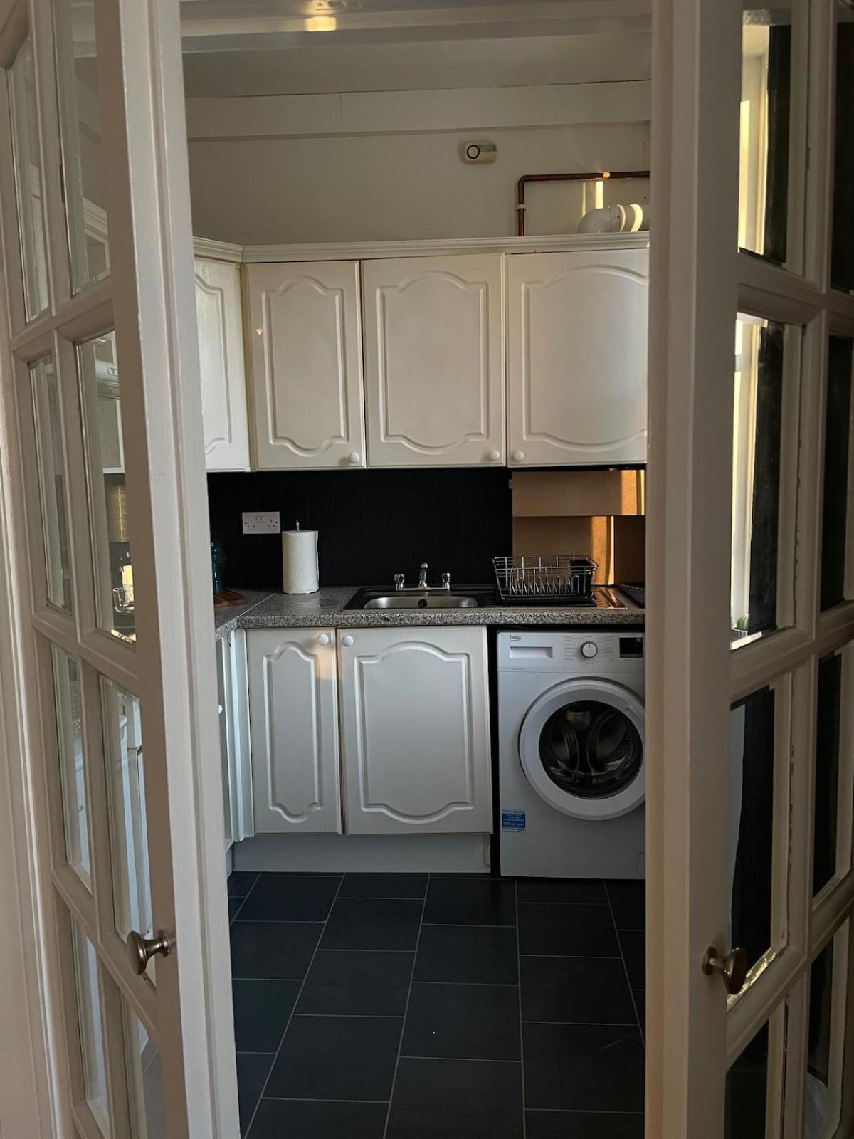 Cozy Flat In The Heart Of Leith Apartment เอดินบะระ ภายนอก รูปภาพ