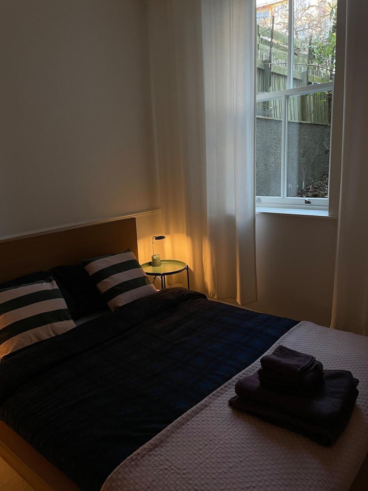 Cozy Flat In The Heart Of Leith Apartment เอดินบะระ ภายนอก รูปภาพ